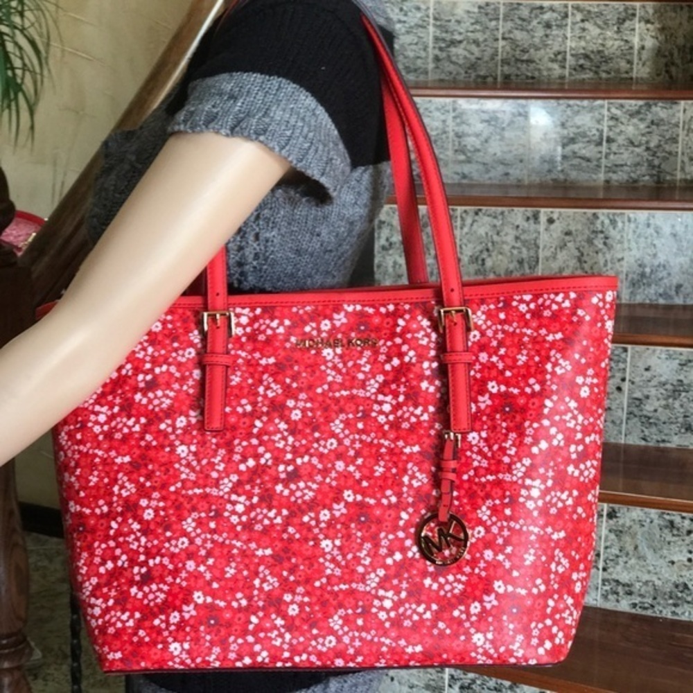 Michael Kors Floral Jet Set Medium Carryall Tote